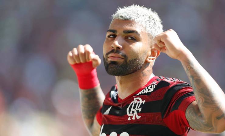Brilhando no Flamengo, Gabigol completa 23 anos com números superiores a CR7 e Suárez