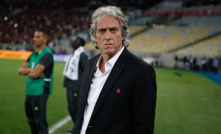 Campeão do mundo pelo Flamengo detona atitude de Jorge Jesus: ‘É problema de caráter’