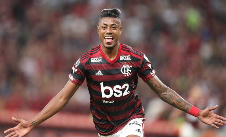 Em alta no Flamengo, Bruno Henrique iguala marca de Zico no Campeonato Brasileiro
