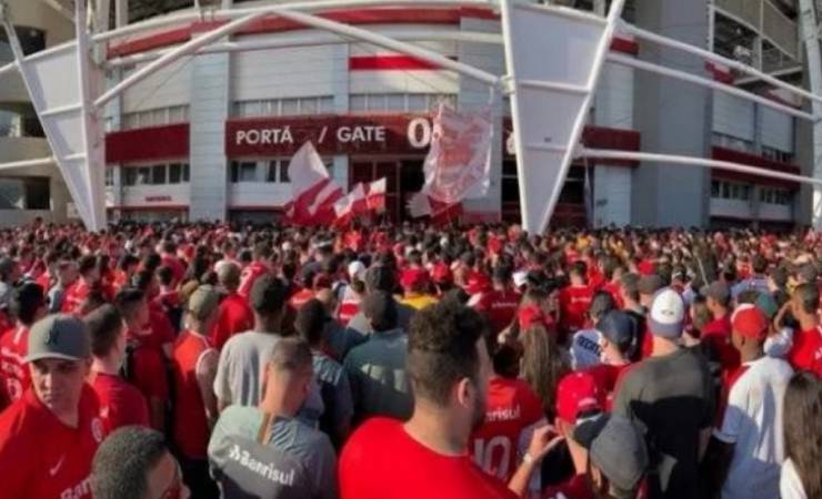 Em treino aberto, Internacional encerra preparação para encarar o Flamengo
