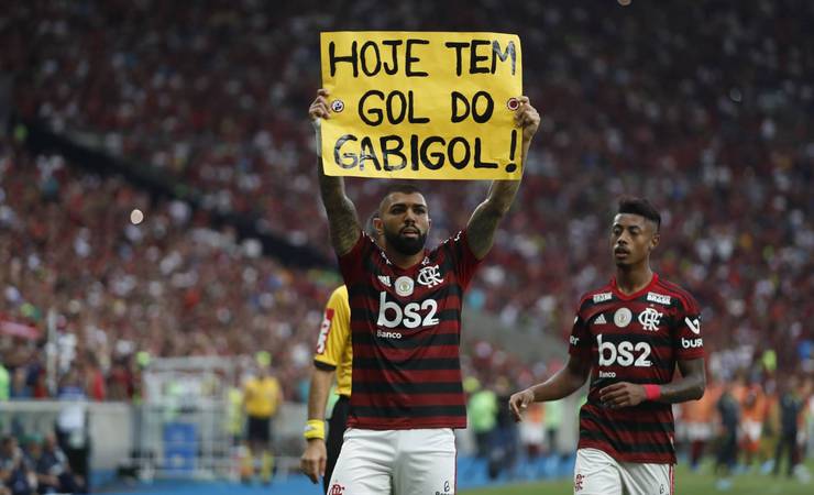 Fora o baile: no duelo dos mais ricos, Flamengo sobra e vence Palmeiras por 3 a 0