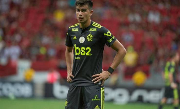 Flamengo não libera Reinier à Seleção e entrega caso ao departamento jurídico