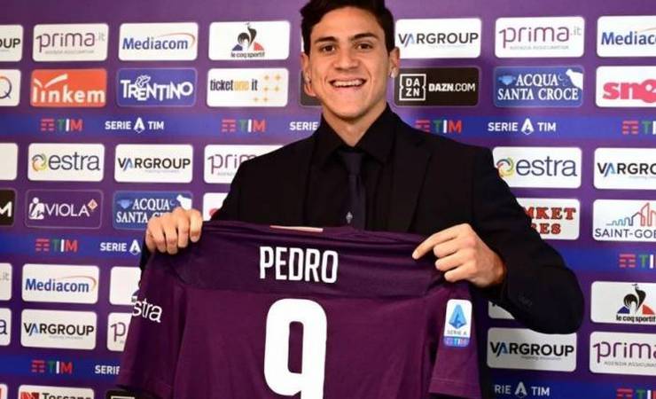 Dirigente da Fiorentina garante não ter interesse em negociar Pedro com o Flamengo