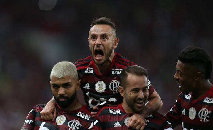 Apresentador avalia precaução da torcida do Flamengo: 'Cheirinho causou paranoia'