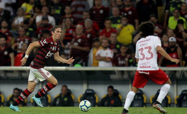 Apesar da vitória, Mauro Cezar critica o Flamengo: 'Pior atuação em muito tempo'
