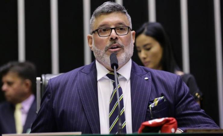 Deputado federal Alexandre Frota vai envelopar gabinete em Brasília de Flamengo