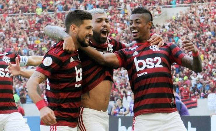 Trio de ataque do Flamengo tem mais gols que 16 clubes do Campeonato Brasileiro