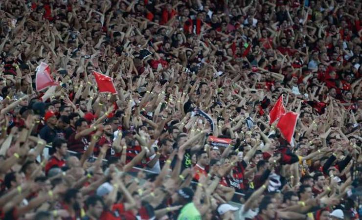 Aplicativo de viagem anuncia ônibus para torcida do Flamengo na final da Libertadores
