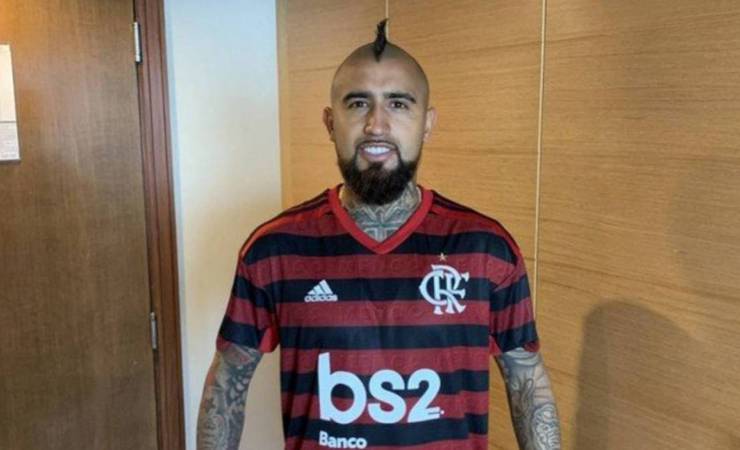Vidal volta a se declarar ao Flamengo: 'Sonho de defender o clube'