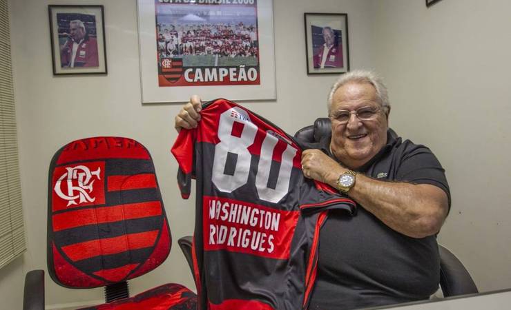 Flamengo lamenta morte de Apolinho: 'Moldou a forma como vivemos o futebol'