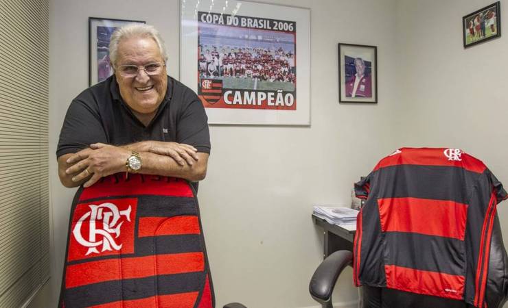 Passagem de Apolinho pelo Flamengo teve frustração com 'melhor ataque do mundo'
