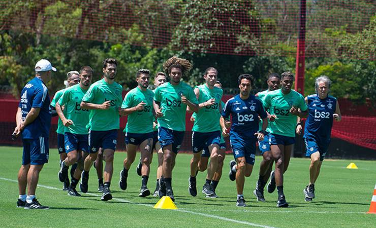 Flamengo comunica funcionários que novo período de férias coletivas no clube vai até 24 de abril