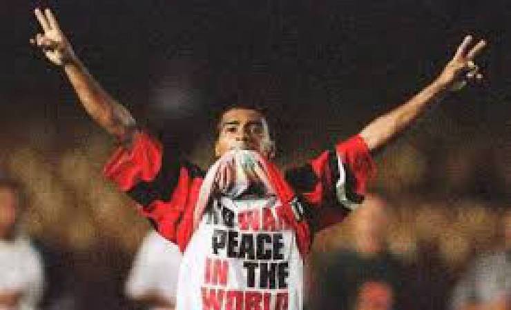 'No war, peace in the world': há 21 anos, Romário conquistava a Taça Guanabara pelo Flamengo e inovava na comemoração
