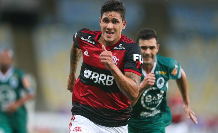 Comentarista exalta equipe reserva do Flamengo: 'Melhor que muitos times do Brasil'