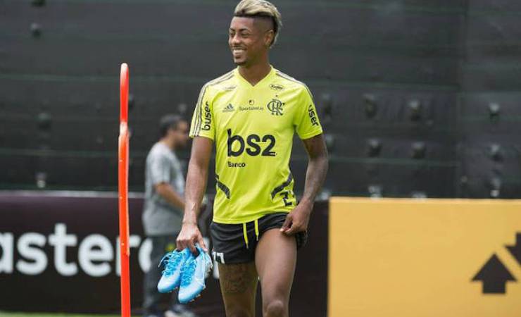 Ex-jogador do Flamengo vê Bruno Henrique muito abaixo em 2020: 'Outro jogador'