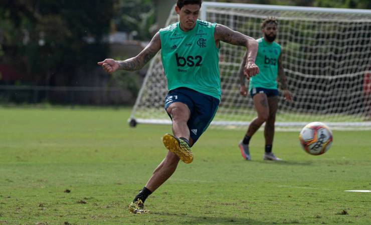 Pedro aumenta jejum de gols e permanece em má fase no Flamengo