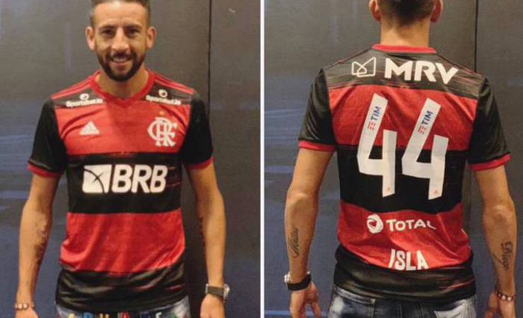 Flamengo anuncia contratação do lateral chileno Maurício Isla