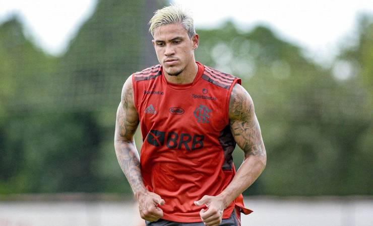 Maurício Souza treina com 'reforços' e deve relacionar jogadores do elenco principal do Flamengo