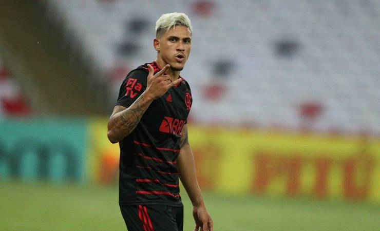 'Acho desrespeitoso não só comigo, mas também com o Flamengo', diz Ceni sobre insatisfação de Pedro na substituição