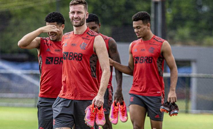 Flamengo descarta emprestar Léo Pereira para clubes do futebol brasileiro