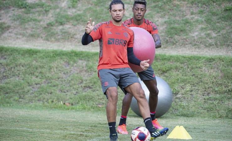 Jorge Jesus rasga elogios a Arão e manda recado especial após marca pelo Flamengo