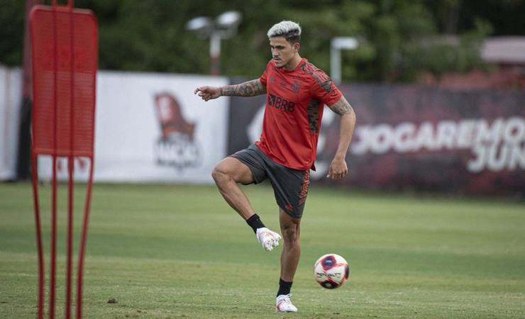 Mauro Cezar elogia postura de Pedro e vê possibilidade de convocação mesmo no banco do Flamengo