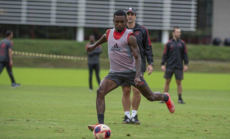 'Sósia de Gerson', Ramon fala sobre acolhimento e conselhos de estrelas do Flamengo