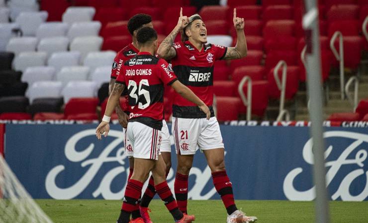 Flamengo joga mal, empata com LDU em casa, mas consegue classificação às oitavas da Libertadores