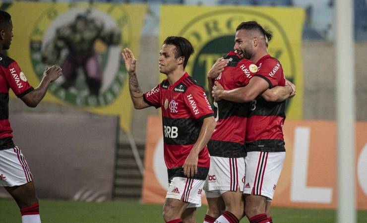 Com três baixas, Flamengo divulga relacionados para a partida contra o Bahia