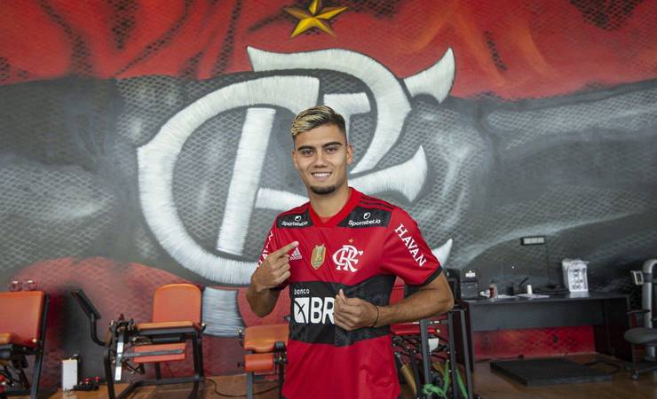 Após falha na final da Libertadores, Flamengo procura Manchester United para definir futuro de Andreas Pereira
