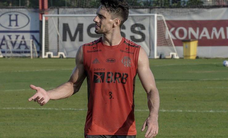 Rodrigo Caio desabafa após Flamengo divulgar que ele passará por cirurgia no joelho