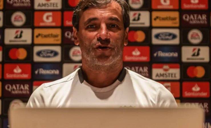Técnico de rival na Libertadores planeja formas para reverter o placar contra o Flamengo