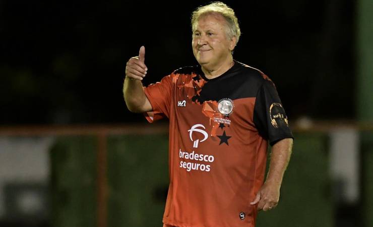 Zico completa 69 anos e recebe homenagens de personalidades do mundo do futebol