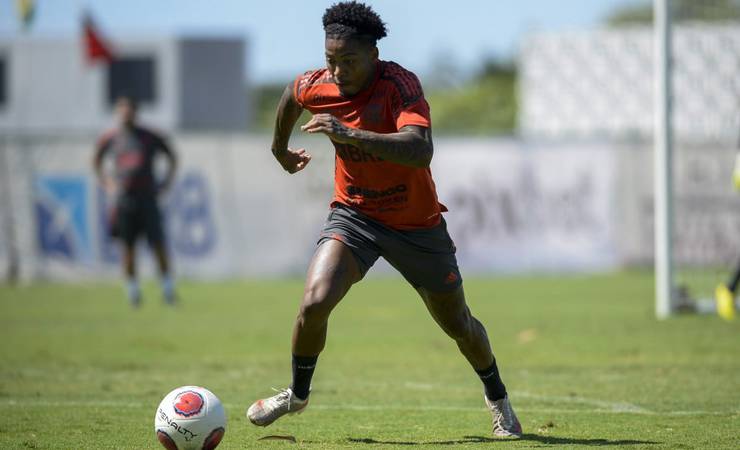 Marinho exalta o Flamengo e se mostra chateado com o Santos: 'Me deixaram exposto'