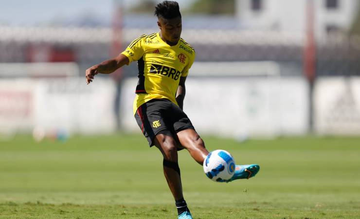 Flamengo confirma cirurgia de Bruno Henrique no domingo