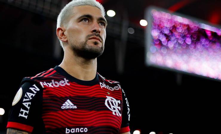 Arrascaeta, do Flamengo, é o jogador com mais assistências no mundo em 2022