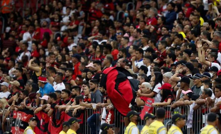 Torcida do Flamengo esgota ingressos para duelo com Corinthians na Libertadores