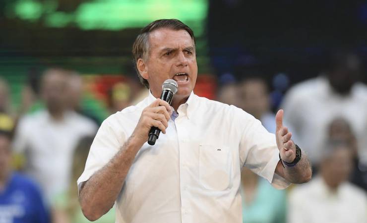 Bolsonaro fala em 'estudo avançado' sobre estádio do Flamengo: 'Vamos atender'