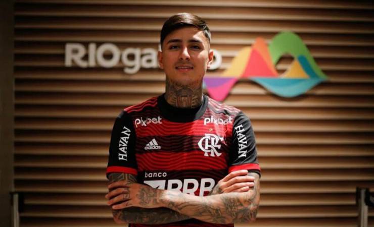 Reforço do Flamengo, Erick Pulgar é regularizado e já pode estrear pelo clube