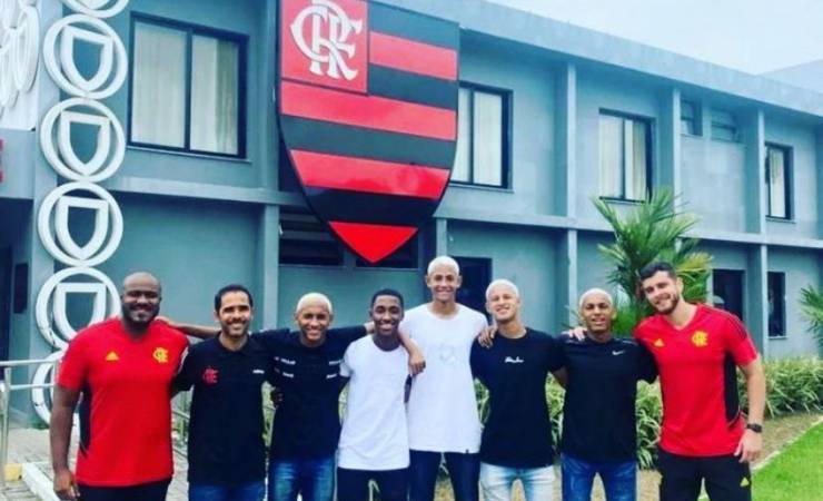 Flamengo faz captação de cinco jogadores destaques da Taça das Favelas