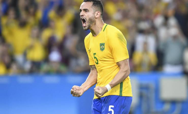 Renato Augusto reencontra Flamengo e defende invencibilidade em finais no Maracanã