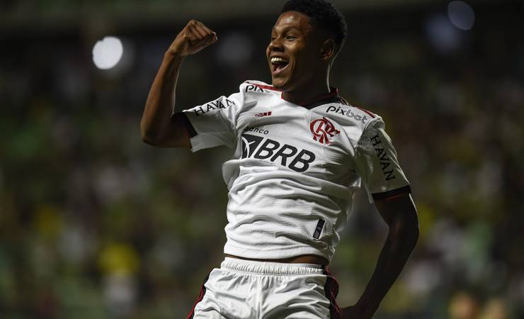 Em jogo animado no Independência, Flamengo vence o América-MG pelo Brasileirão