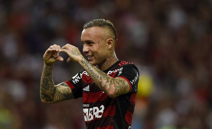 Everton Cebolinha é substituído em jogo do Flamengo com incômodo no Tendão de Aquiles