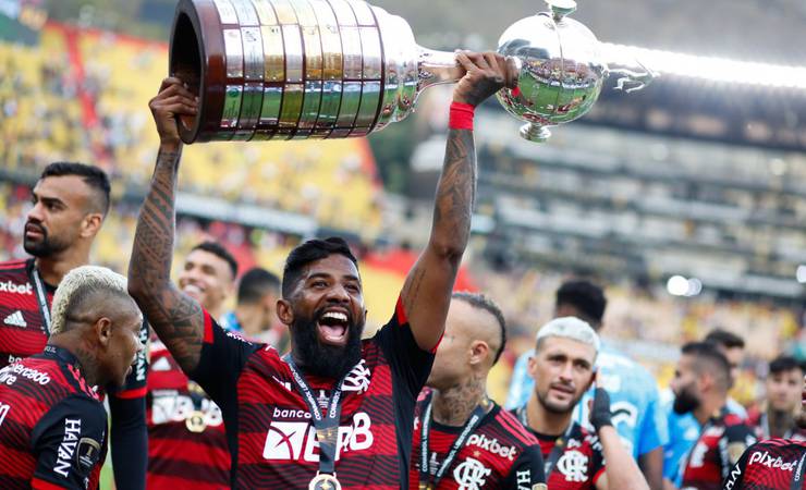 Vice-presidente do Flamengo fala sobre renovação de Rodinei: 'Também tem que querer'