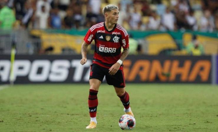 Gigantes sul-americanos sinalizam propostas por lateral do Flamengo