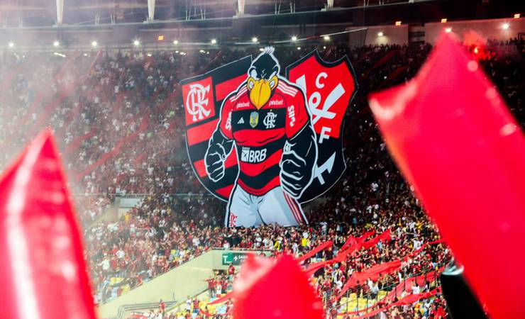 Flamengo é multado por copo arremessado em campo contra o Palmeiras