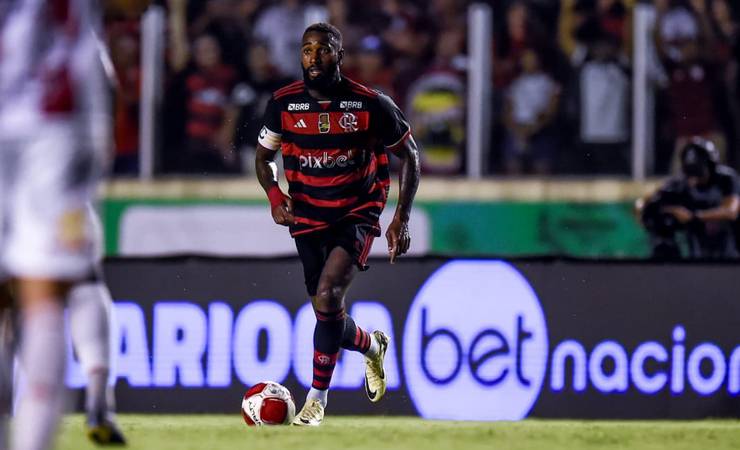 Gerson, do Flamengo, posta vídeo antes de cirurgia: 'Já já o Coringa está de volta'
