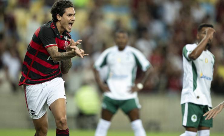 Pedro nega rivalidade com Gabigol no Flamengo e minimiza vaias da torcida: 'Não me abalam'
