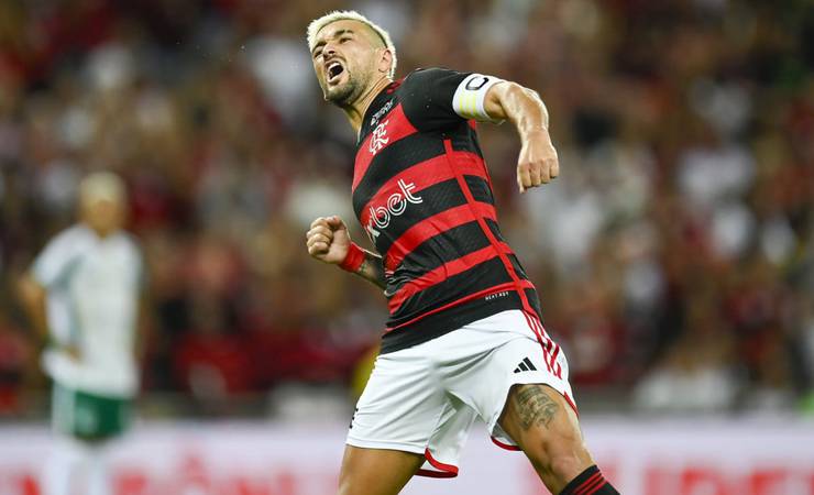 Se confirmar título, trio do Flamengo ficará perto de marca de Zico e Júnior