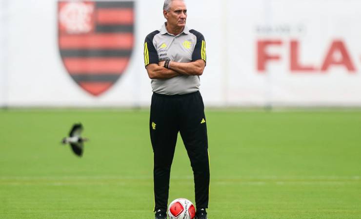 Tite, do Flamengo, faz reclamação e manda recado para diretor da CBF